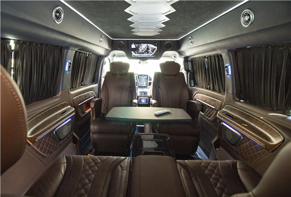 奔驰VS680外观豪华商务车舒适配置报价  咨询热线：15088779054