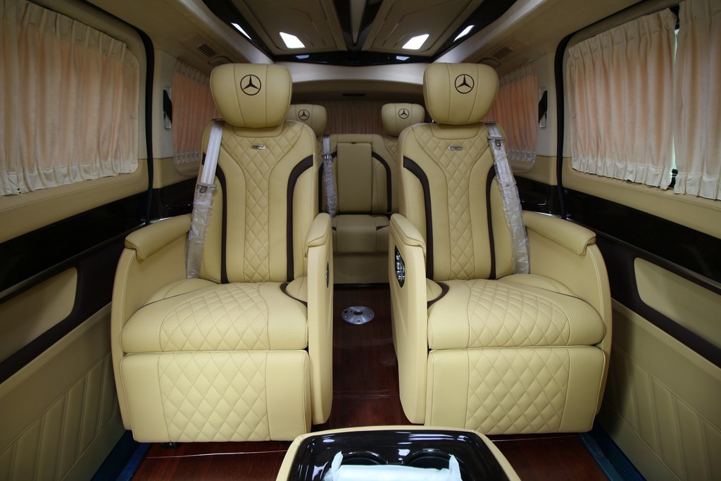 奔驰v260L改装版新款最新优惠价格   咨询热线：15088779054