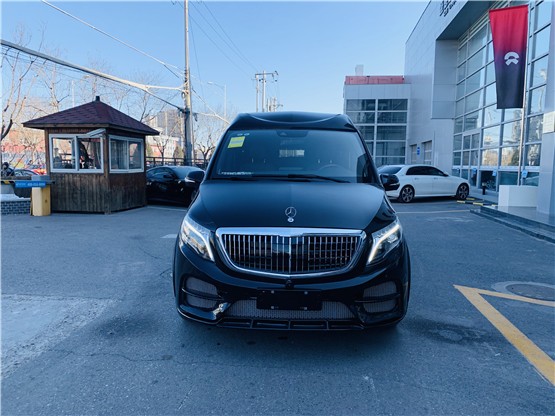 改装奔驰V级商务车 给奔驰V260L增颜色
