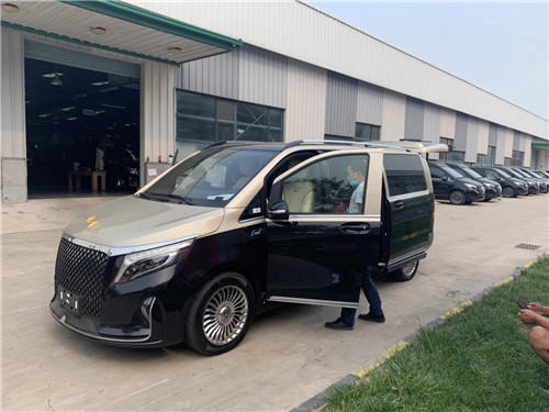奔驰V260改装精品圣母峰详细配置参数  