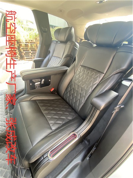 白色沃尔沃xc90改装航空座椅真实案例