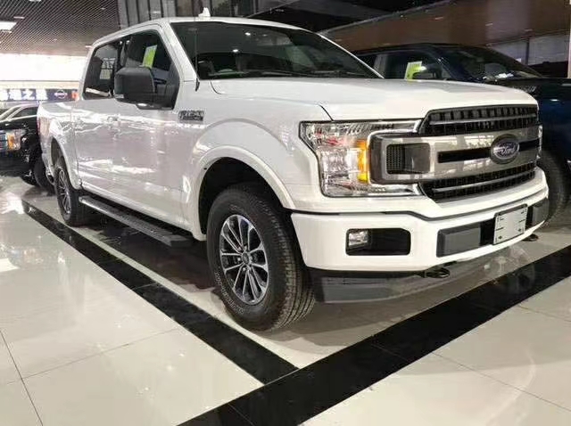 21款福特猛禽f150表面颇具动感内饰奢华