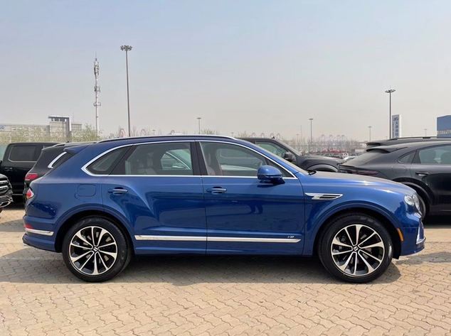 宾利添越suv2021款,宾利新款添越2021报价 2021款宾利添越4.0超凡性能suv现车优惠