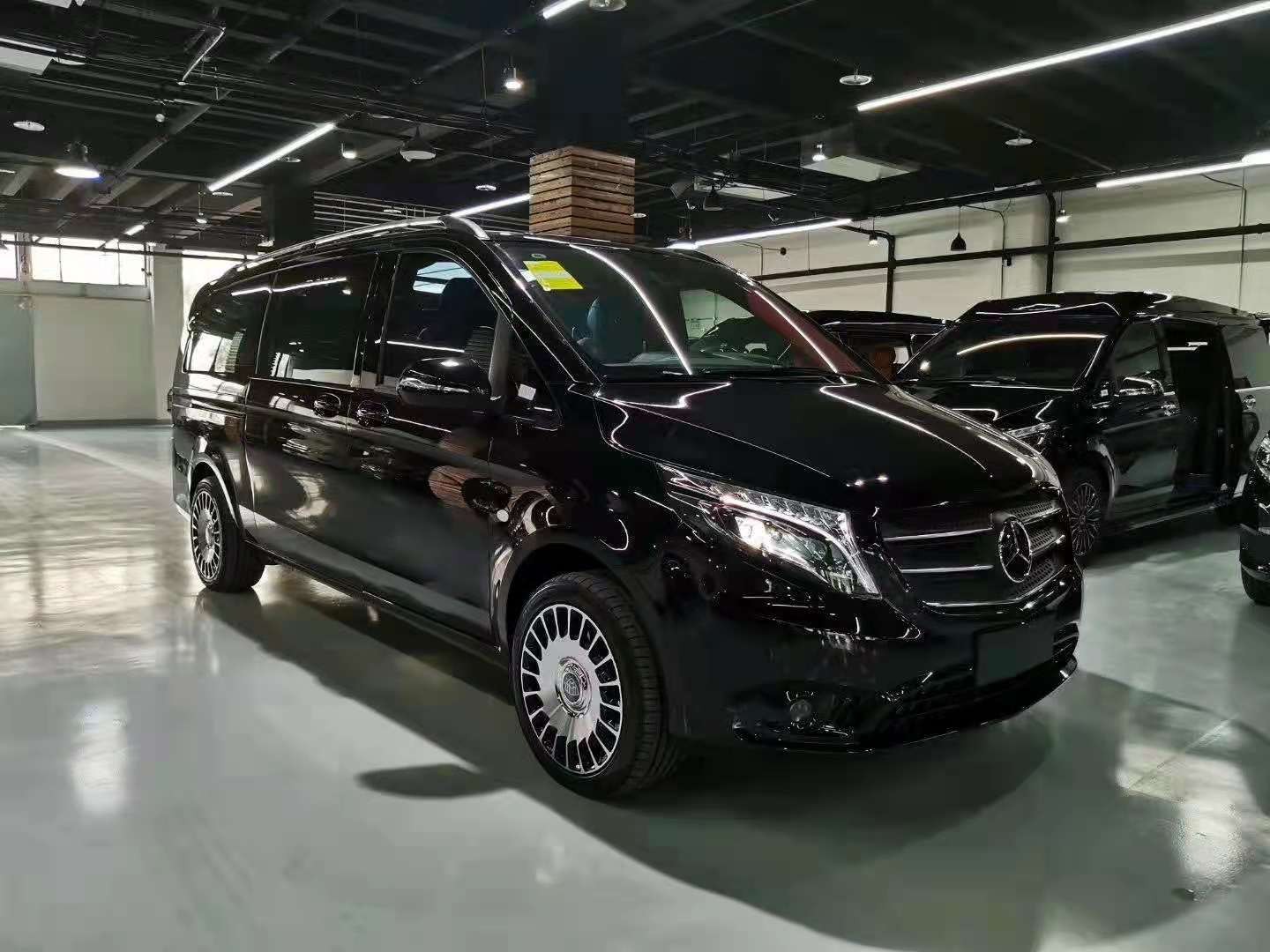 威霆裸车基础上改裝工艺品别具匠心