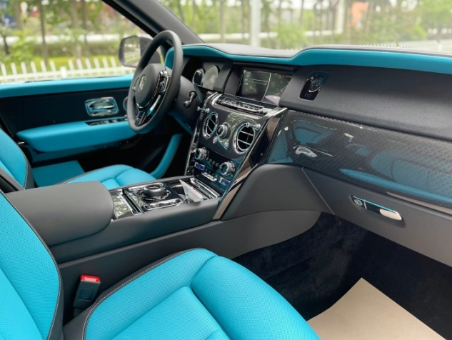 2021款劳斯莱斯库里南suv车型的天花板 