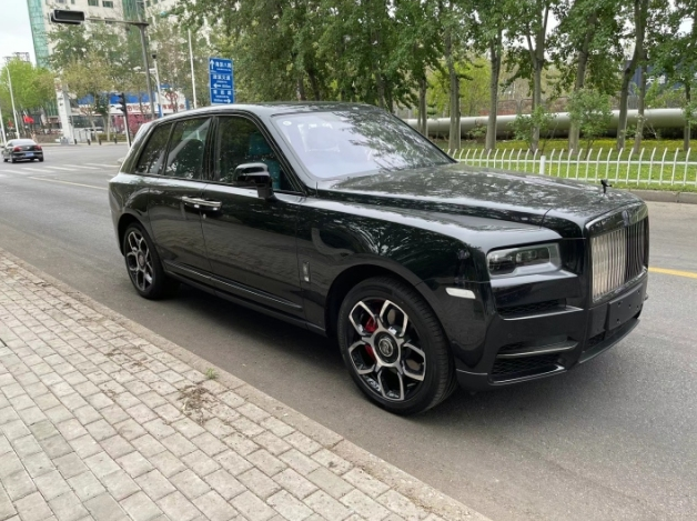 2021款劳斯莱斯库里南suv车型的天花板 