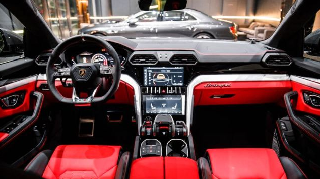 2021款兰博基尼urus散发超跑魅力的suv 