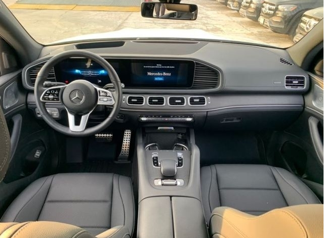 2021最新款奔驰gls450大型suv中的顶峰 
