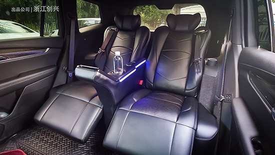 凯迪拉克xt6改装舒适四座航空座椅内饰