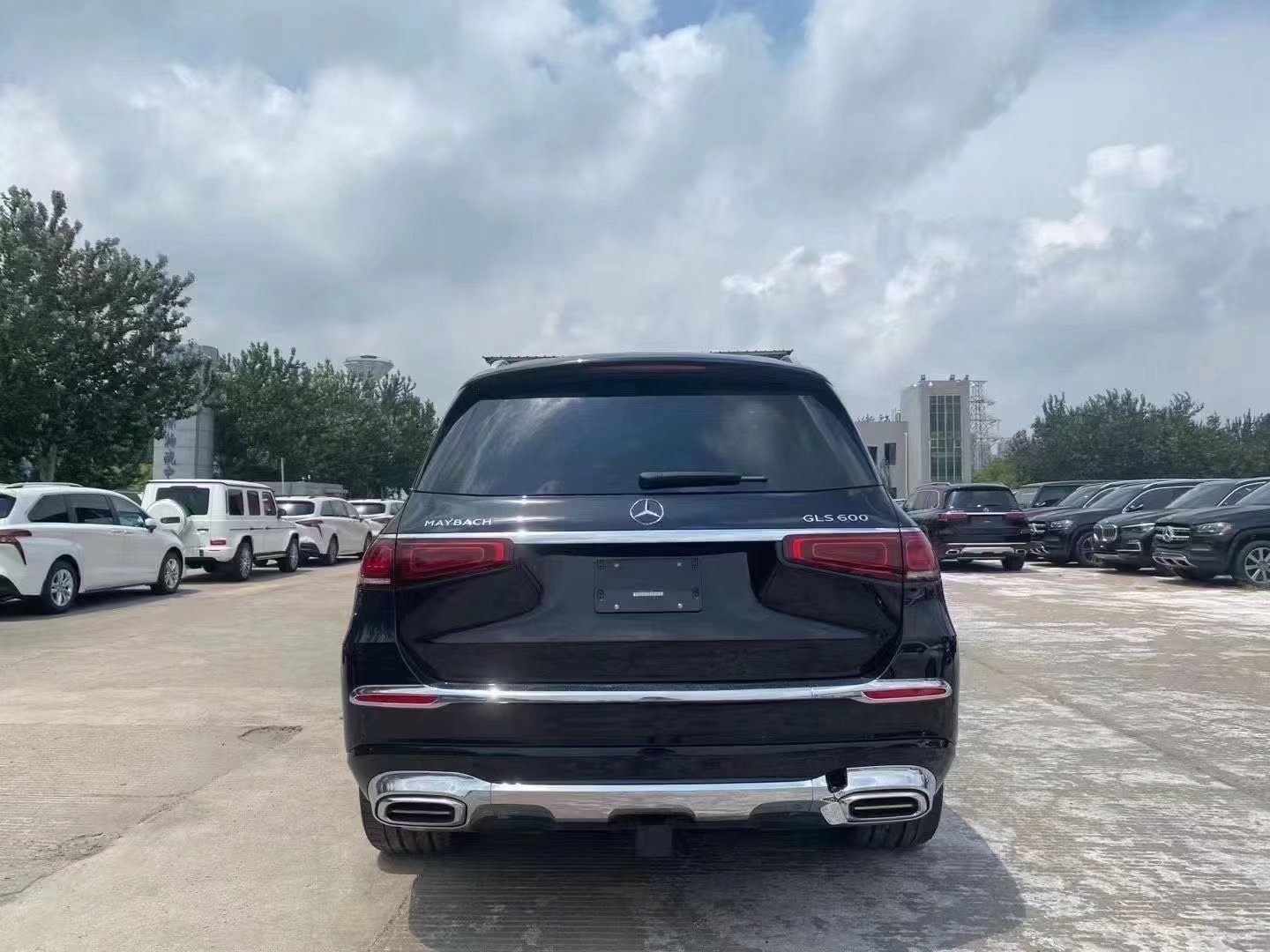 迈巴赫gls600预售价,迈巴赫gls600报价 迈巴赫gls600黑棕国六现车落地价格最低