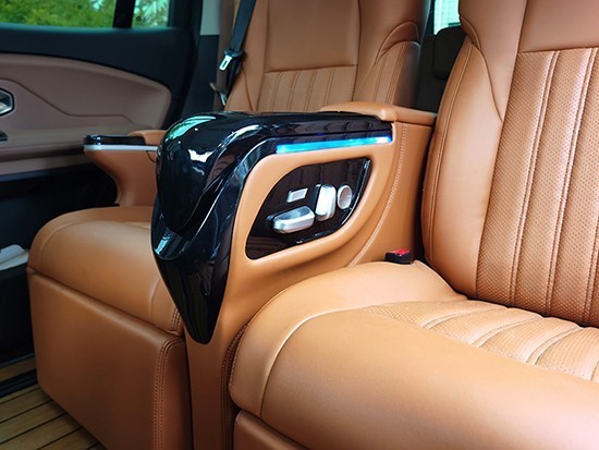 蔚来es8改装后排航空座椅最新案例曝光10 蔚来es8改装后排航空座椅最新案例曝光