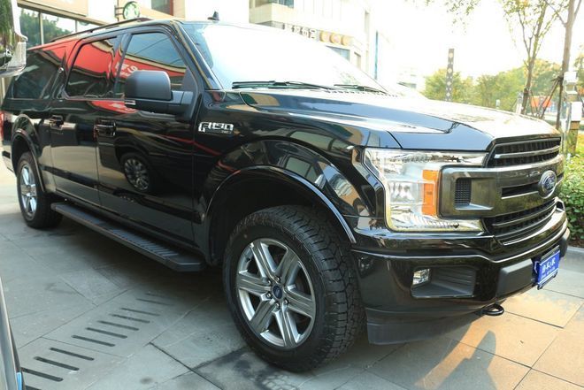 2021款福特猛禽f150店内现车配置齐全