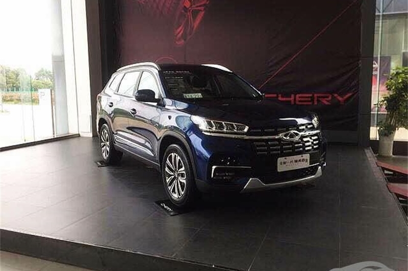 被扇保时捷女吐槽对面奇瑞男座驾是“叫花车”，奇瑞：“？”