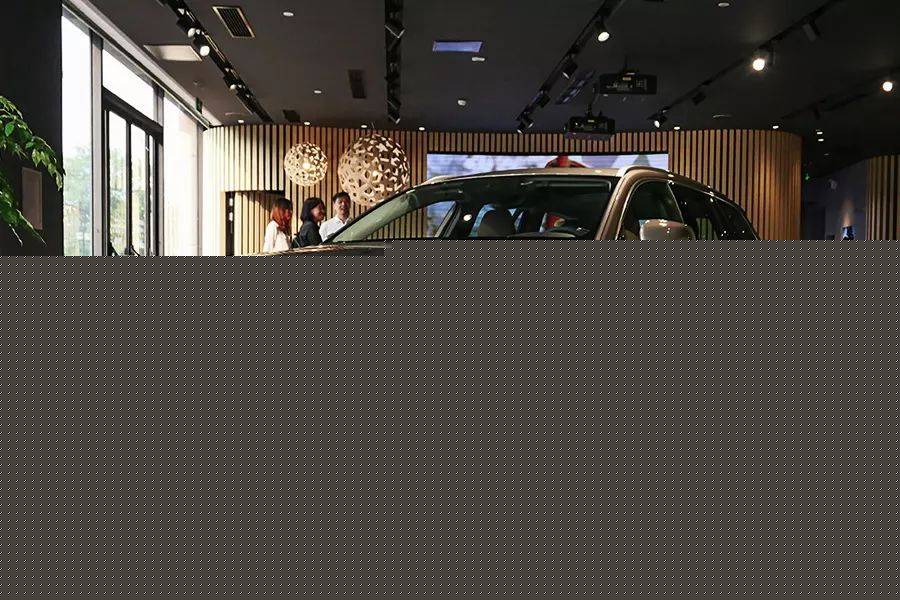 33.99万起，全新沃尔沃V60上市，4款车型该怎么选？