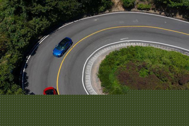 SUV开起来和轿车一样硬核，福克斯ACTIVE能否在车市割据一方？