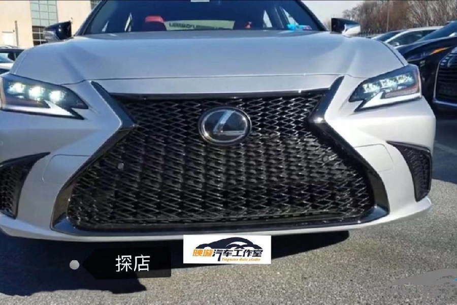 实拍|雷车ES350FSport这个红色内饰太漂亮了 难怪7月销量又大涨
