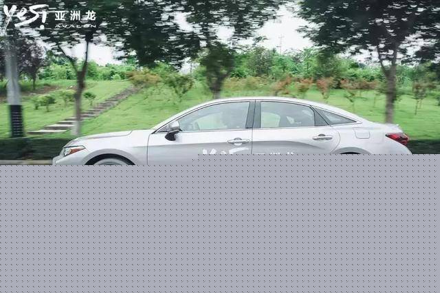 试驾亚洲龙：翩若惊鸿，婉若游“龙”