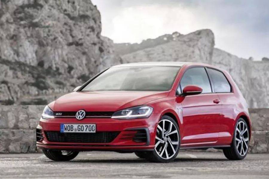 20万级性能车之争，领克03+对比高尔夫GTI，谁的实力更强？