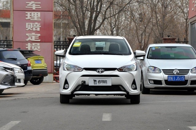 为家用而生 小哥带你看丰田YARiS L 致享