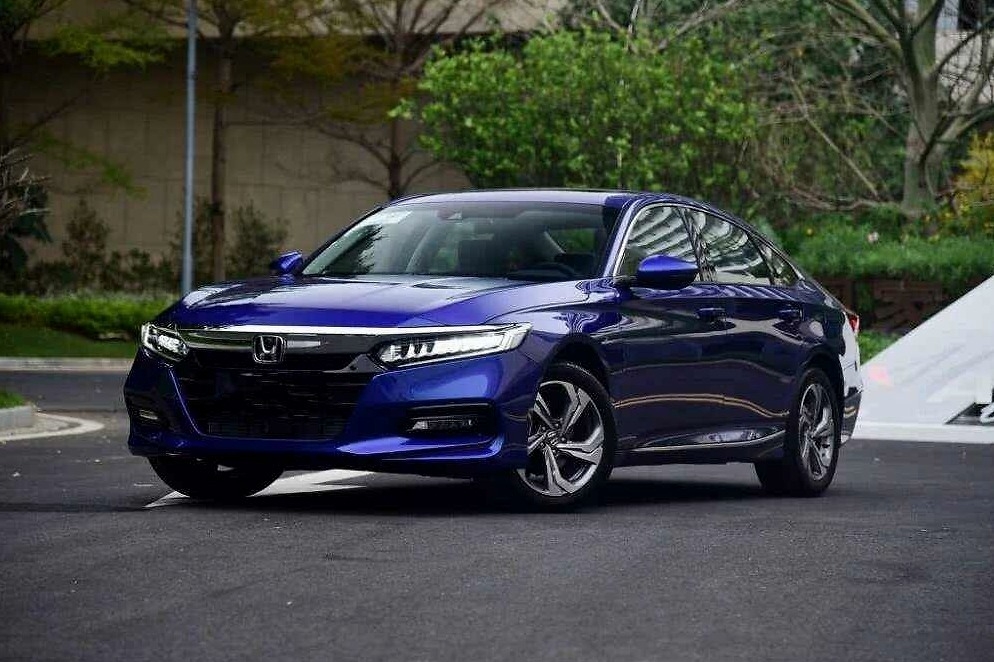 1月中级车销量榜，雅阁夺冠帕萨特第三，宝马奥迪大跌亚洲龙上榜