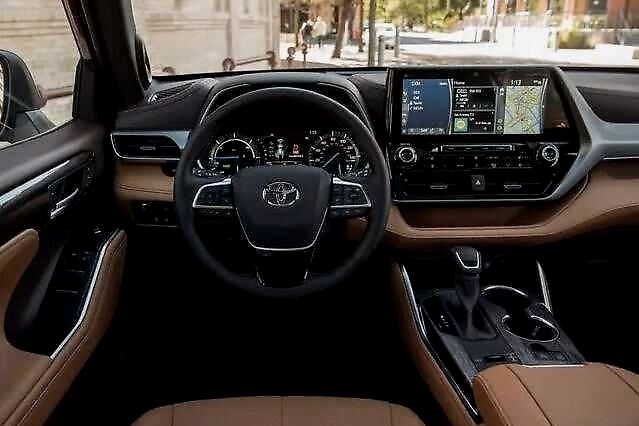 2020款汉兰达已到店，从内到外的蜕变，能延续中型车冠军宝座吗