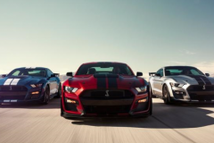 能秒超跑的“平民”肌肉佬，一个个车标不起眼，跑起来却狠劲十足