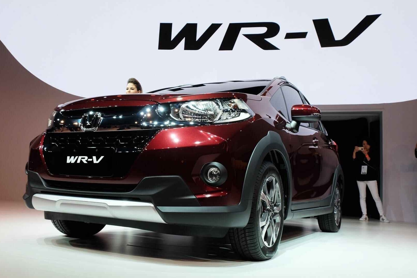 号称大号飞度，颜值比缤智高，地球梦发动机百公里油耗仅5升