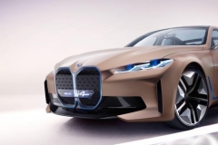 纯电动BMW i4概念车揭开宝马电动化新篇章