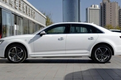 中型车领域的佼佼者 小哥带你看奥迪A4L