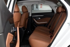 大而舒适的中型车 小哥带你看BEIJING U7