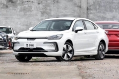 续航能力出众 小哥带你看BEIJING EU7