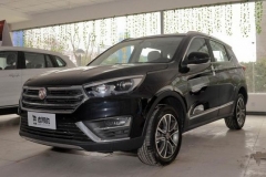 内饰空间都优秀 小哥带你看汉腾X5