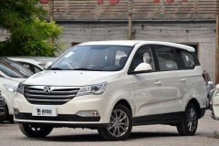 更适合预算有限的创业者 小哥带你看北汽威旺M50F