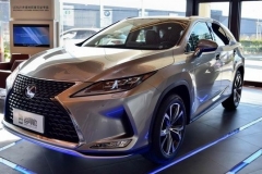 时尚年轻新魅力 小哥带你看雷克萨斯RX