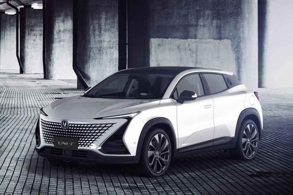 女神节座驾推荐：三款车都是高颜值强动力，保证妹子跟你走