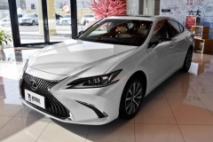 自带尊贵气质 小哥带你看雷克萨斯ES