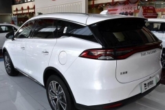 新能源领跑者 小哥带你看比亚迪唐新能源