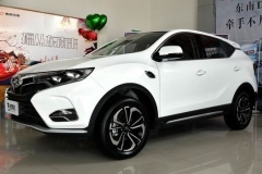 高颜值能否持续发展 小哥带你看东南DX7