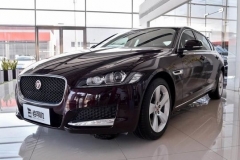 当绅士遇上老板你会选谁 捷豹XFL VS 大众辉昂