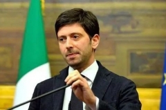 彻底失控！单日激增1332例，政府却不建议民众戴口罩，浪费了中国的一番好意