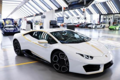 他一个签名让车价翻3倍！拍卖出600多万归他，地位比肩总统