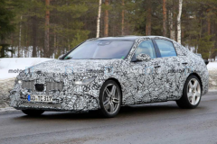 疑似全新梅赛德斯-AMG C53路试谍照曝光 搭2.0T发动机