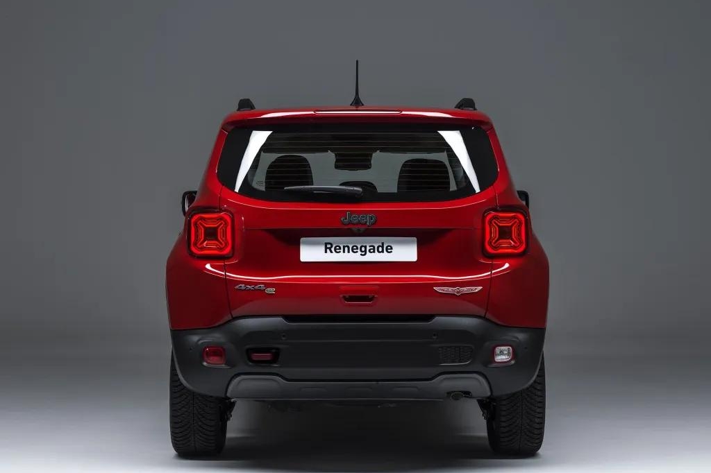 Jeep自由侠新增Plug-in Hybrid版，个性又环保