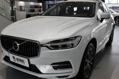 欧系豪华与美系豪华的对决 沃尔沃XC60 VS 航海家