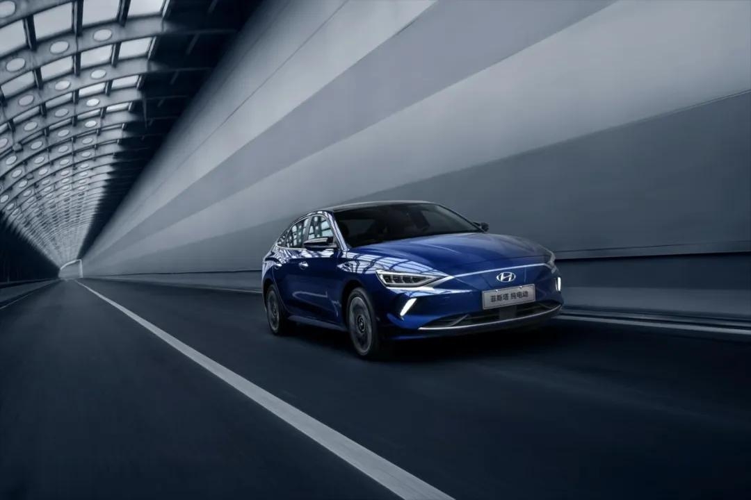 都是油改电，菲斯塔纯电动/朗逸纯电/轩逸·纯电谁更值得选？