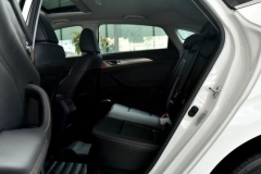 主打家用的紧凑型车 小哥带你看长安逸动XT