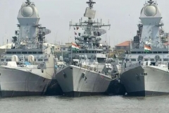 得寸进尺？越南闯入我固有领海，公开架设钻井设备，印度加入还要派军舰保护