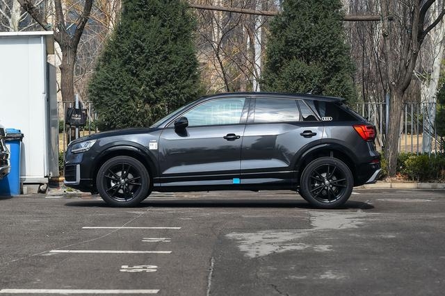 你会为了车标去买一辆车吗？这车全身8个标，国六排放21.88w起