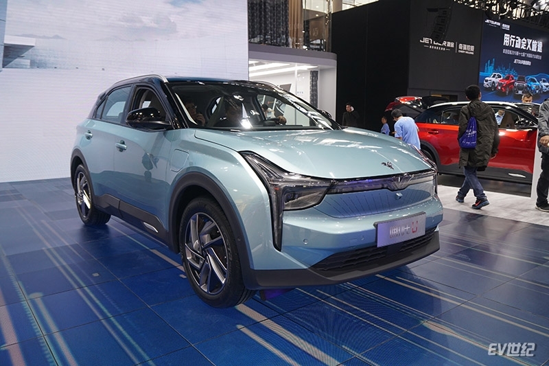 哪吒U将于3月21日正式上市 NEDC综合工况续航500公里