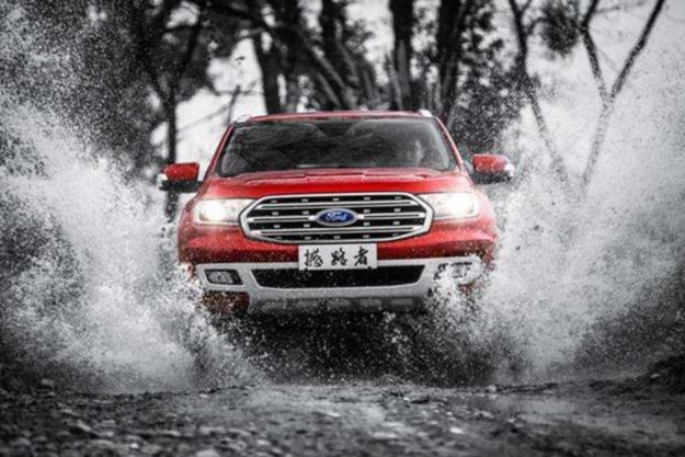 30万想买四驱+非承载式车身？这四台硬派越野带你不走寻常路